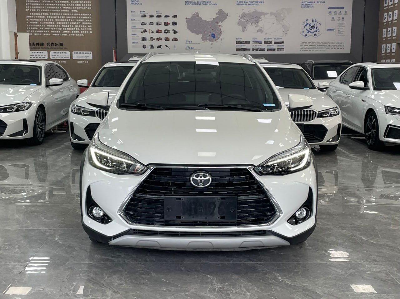 Toyota YARiS L Zhixuan X 2022 — фото 2