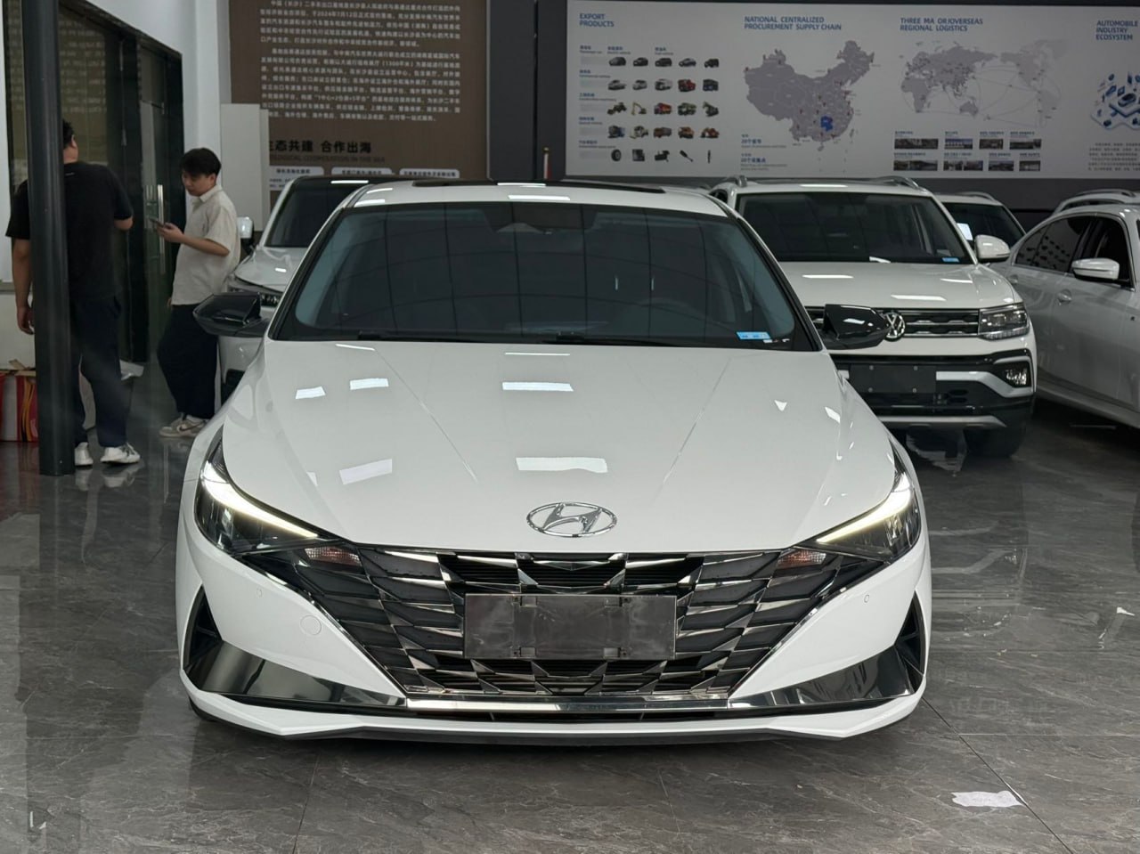 Hyundai Elantra 2022 — фото 2