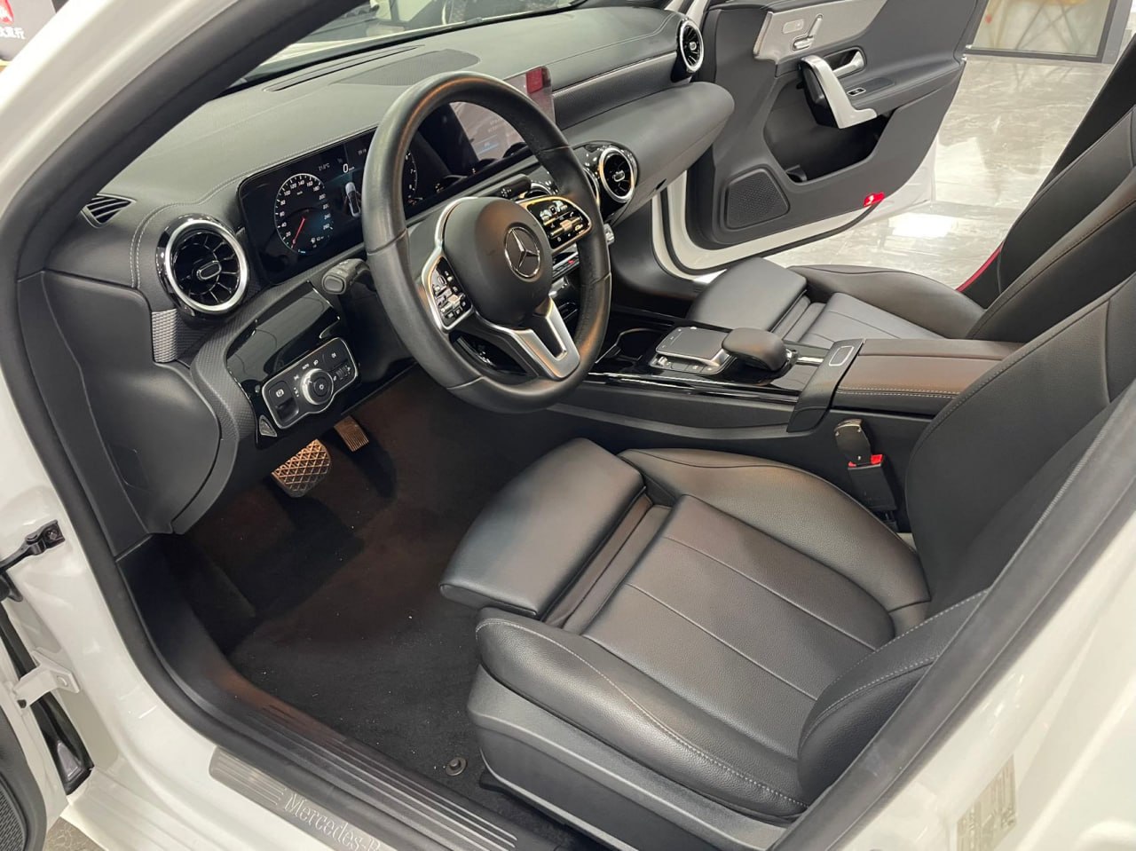 Mercedes-Benz A-Class 2022 A 180 L Sport Sedan 2022 — фото 5