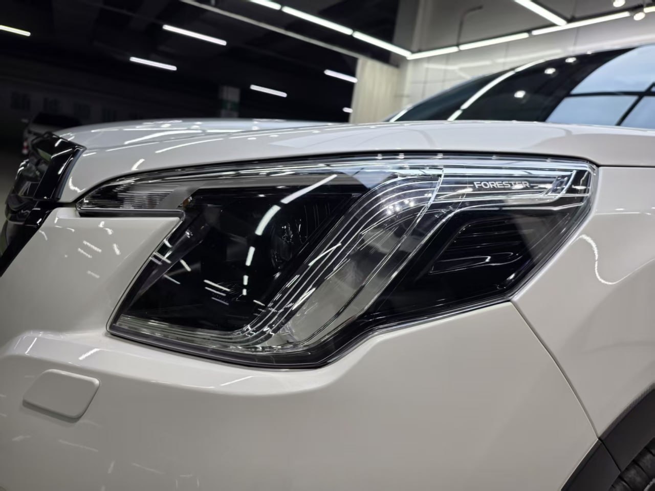 Subaru Forester 2022 — фото 3