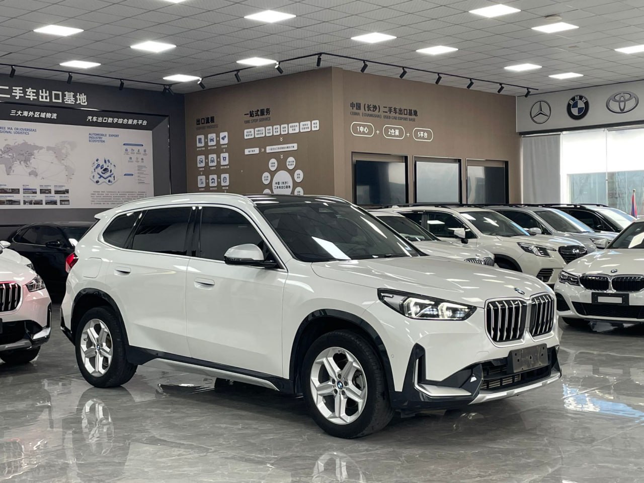 BMW X1 2023 — фото 3