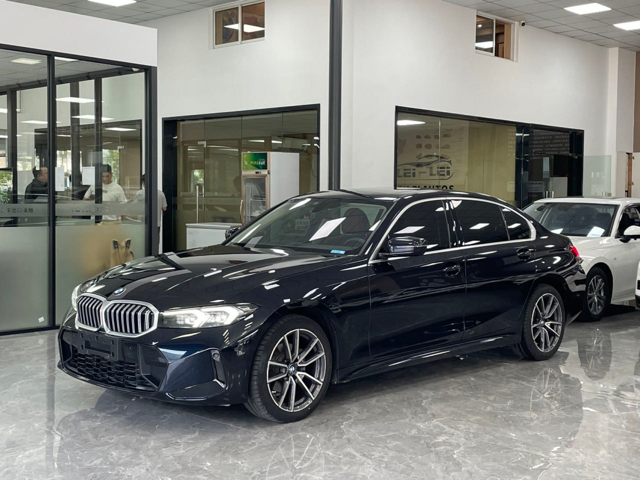 BMW 3 Series 320Li M Sport Package 2022 — фото 1