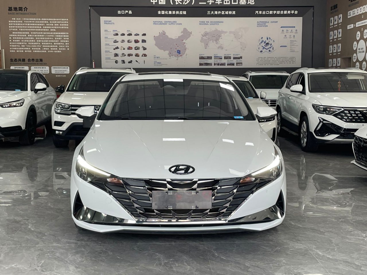 Hyundai Elantra 2022 — фото 2