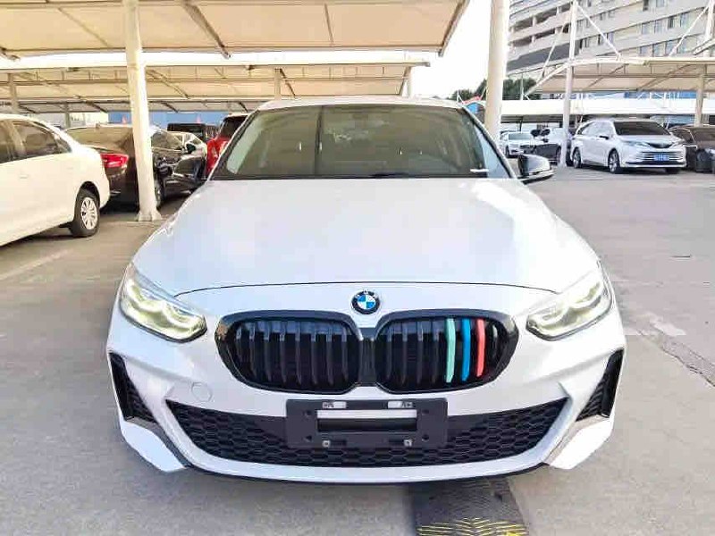 BMW 1 Series 2022 — фото 2