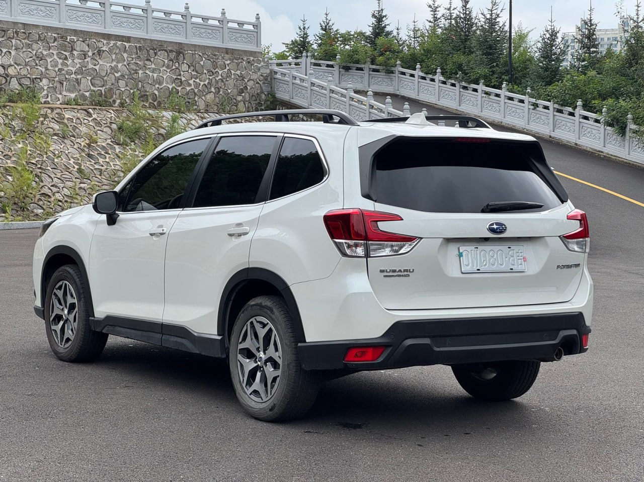 Subaru Forester 2022 — фото 4