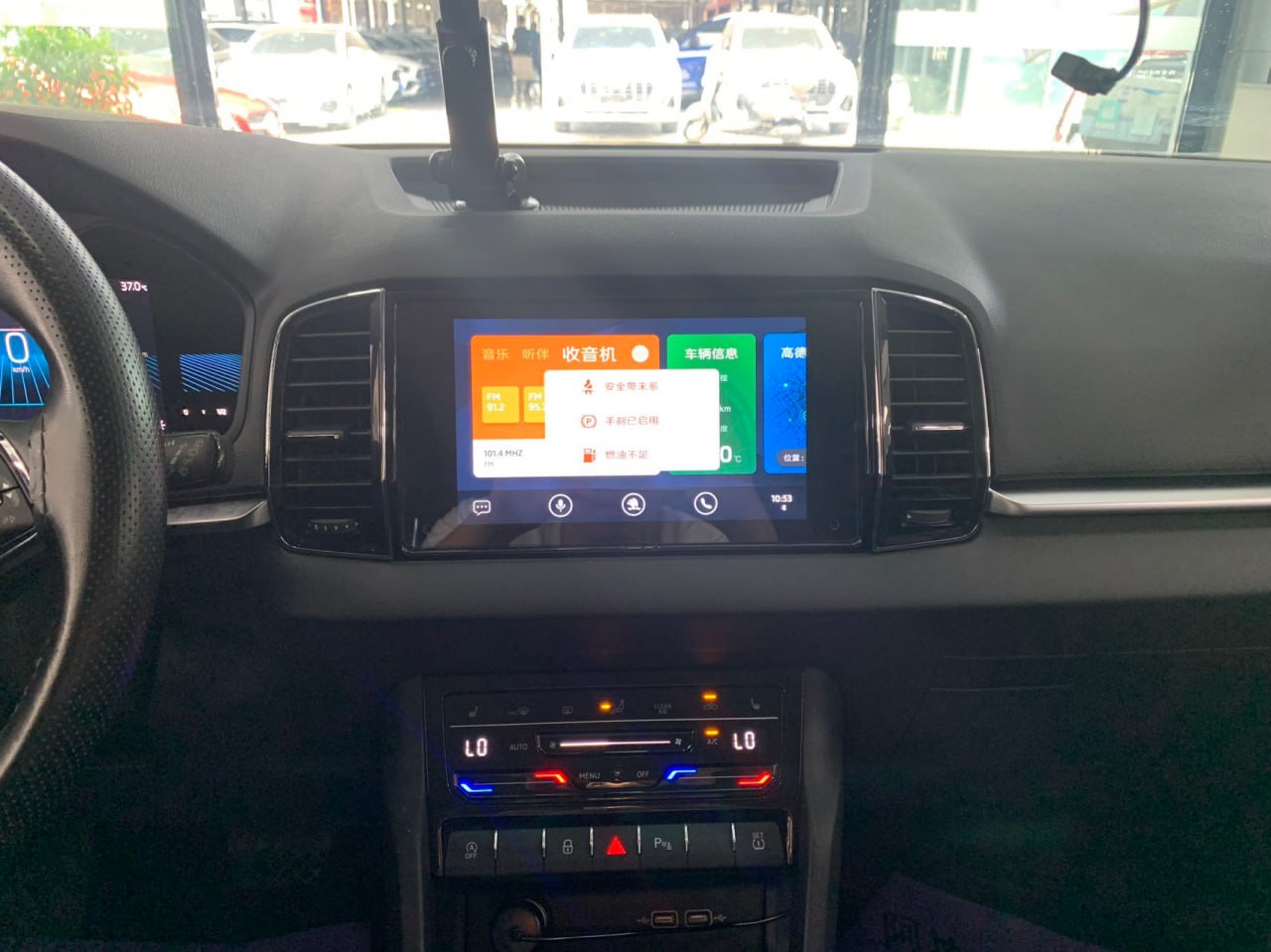 Skoda Karoq 2022 — фото 10