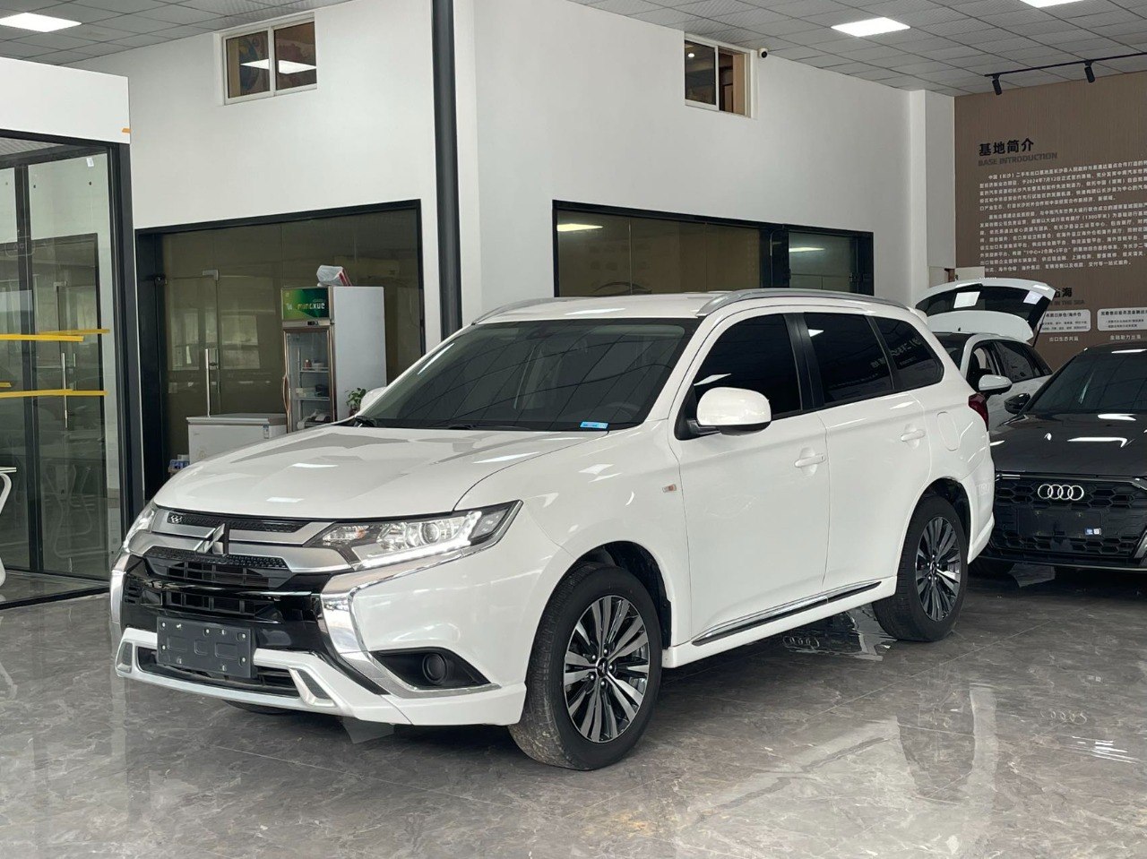 Основное фото автомобиля