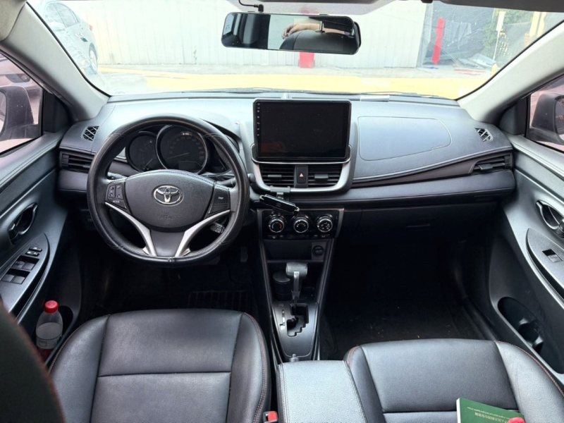 Toyota Yaris 2022 — фото 4