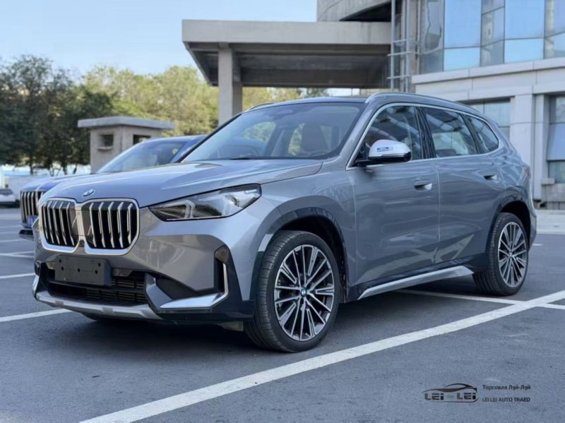 BMW X1 2023 — фото автомобиля
