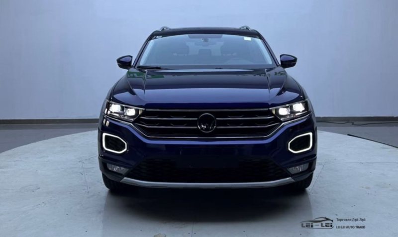 Volkswagen T-ROC 2022 — фото автомобиля