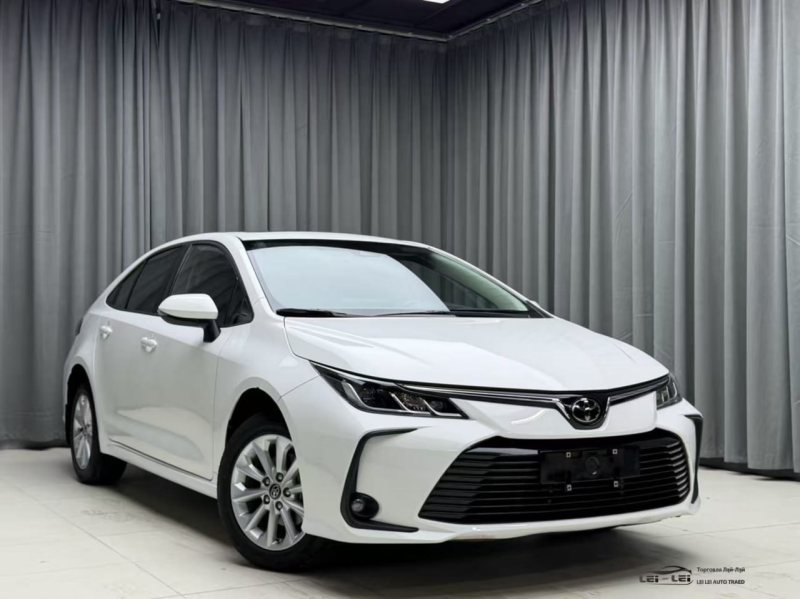 Toyota Corolla 2021 — фото автомобиля