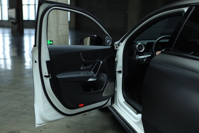Mercedes-Benz A-Class 2022 — фото 11