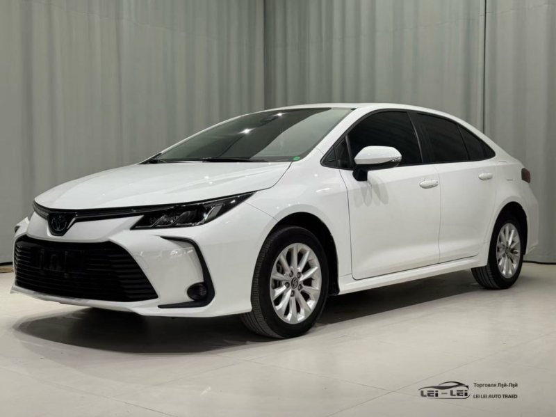 Toyota Corolla 2021 — фото автомобиля