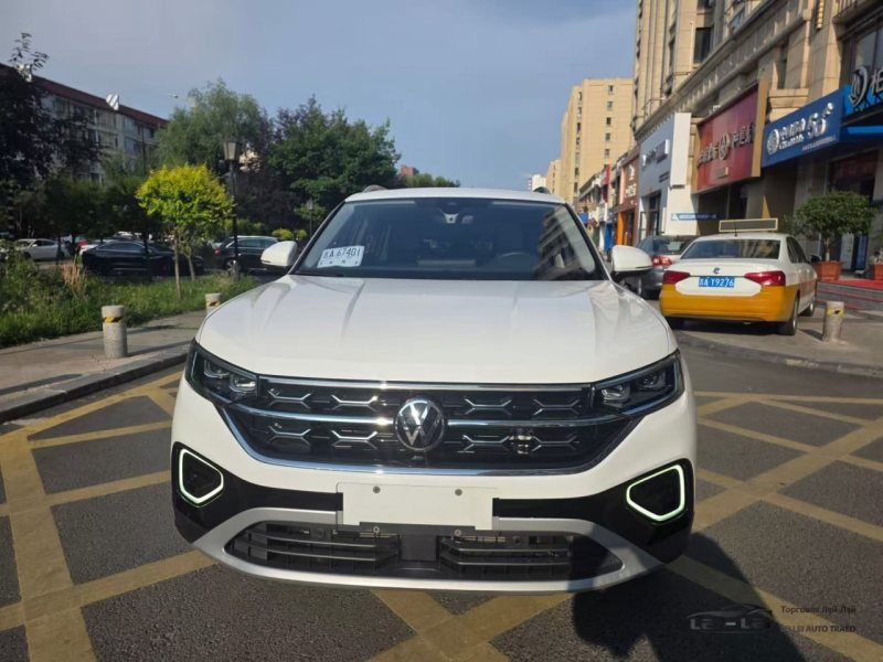 Volkswagen Tayron 2023 — фото автомобиля