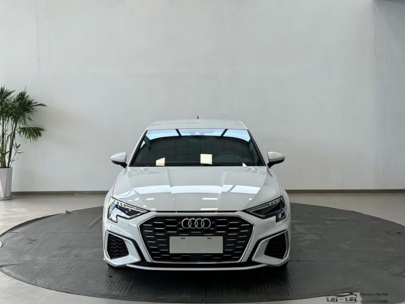 Audi A3 2022 — фото автомобиля