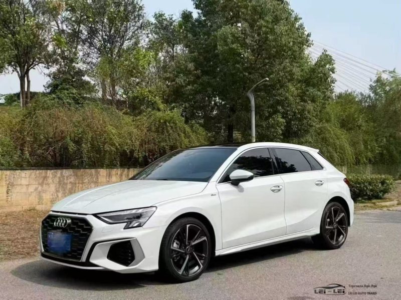 Audi A3 2023 — фото автомобиля
