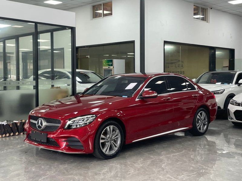 Mercedes-Benz C-Class 200 L Fashion Edition 2020 — фото автомобиля