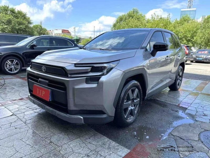 Toyota RAV4 Xuanfang 2026 — фото автомобиля