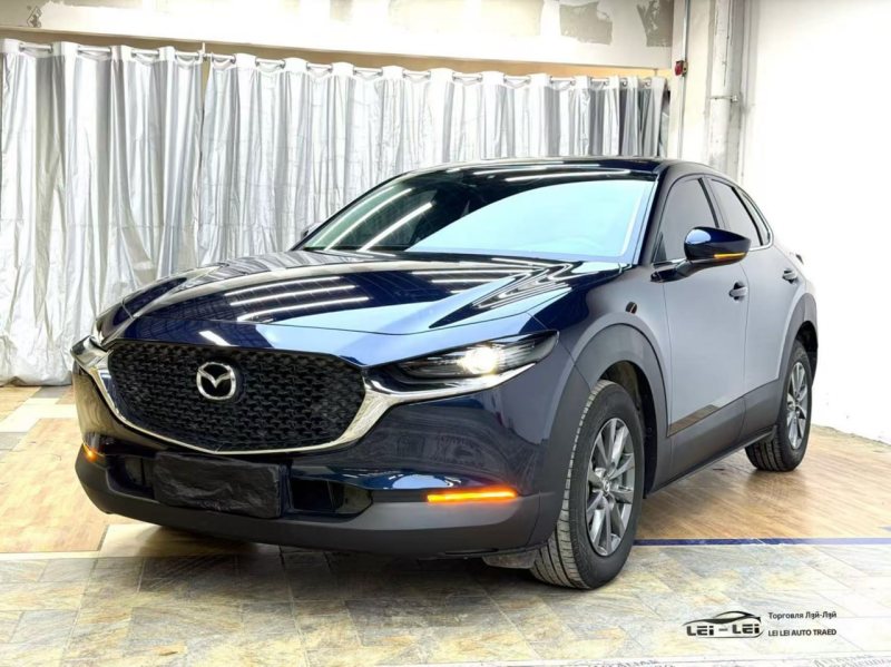 Mazda CX-30 2022 — фото автомобиля