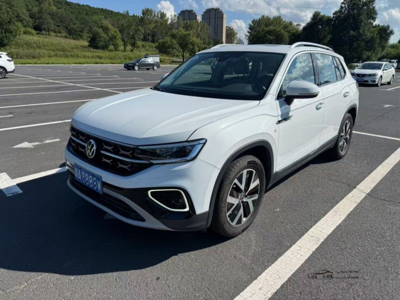 Volkswagen Tayron 2023 — фото автомобиля