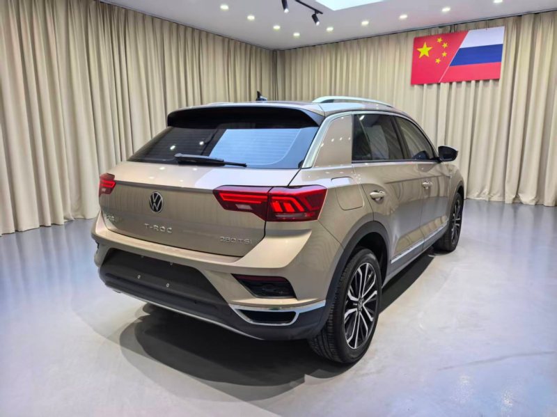 Volkswagen T-Roc 2022 — фото 3