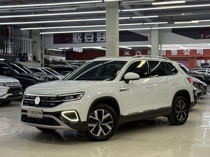 VOLKSWAGEN TAYRON 2022