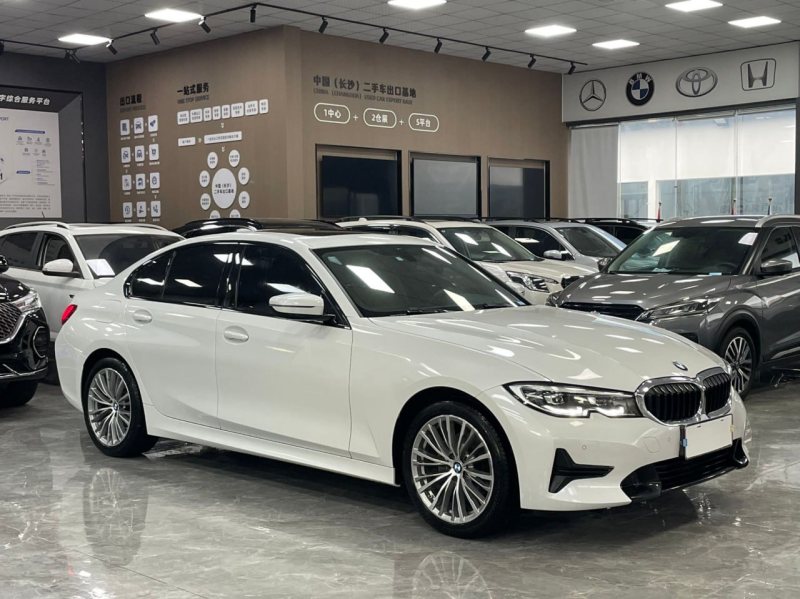 BMW 3 Series 320i M Sport 2022 — фото 2