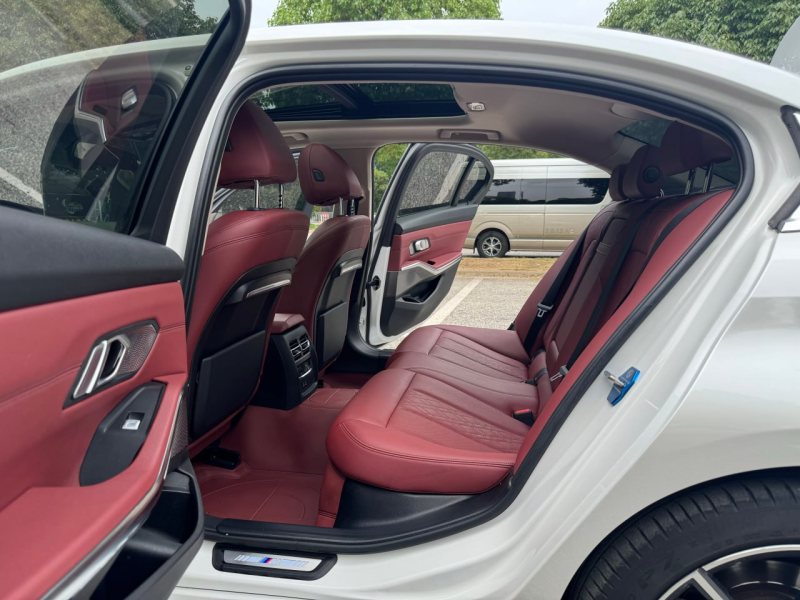 BMW 3 Series 320Li M Sport Package 2022 — фото 4