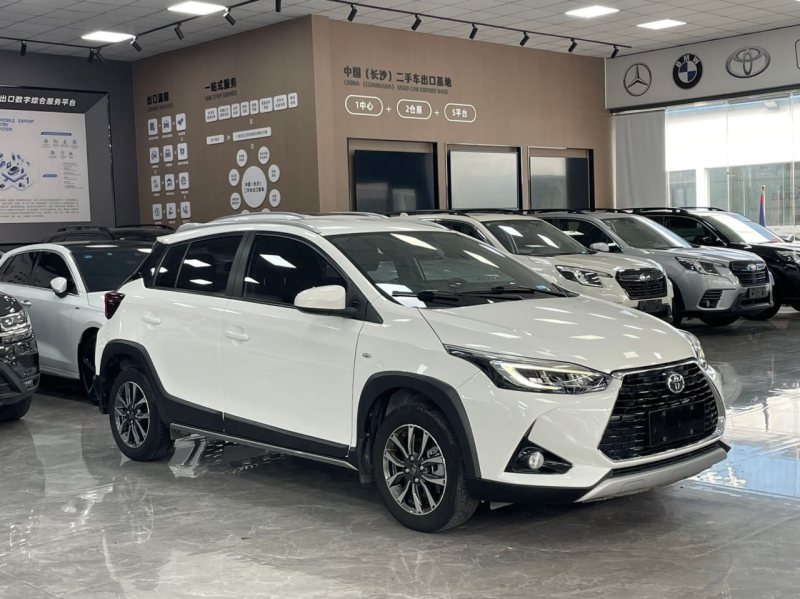 Toyota YARiS L Zhixuan 2022 — фото 2