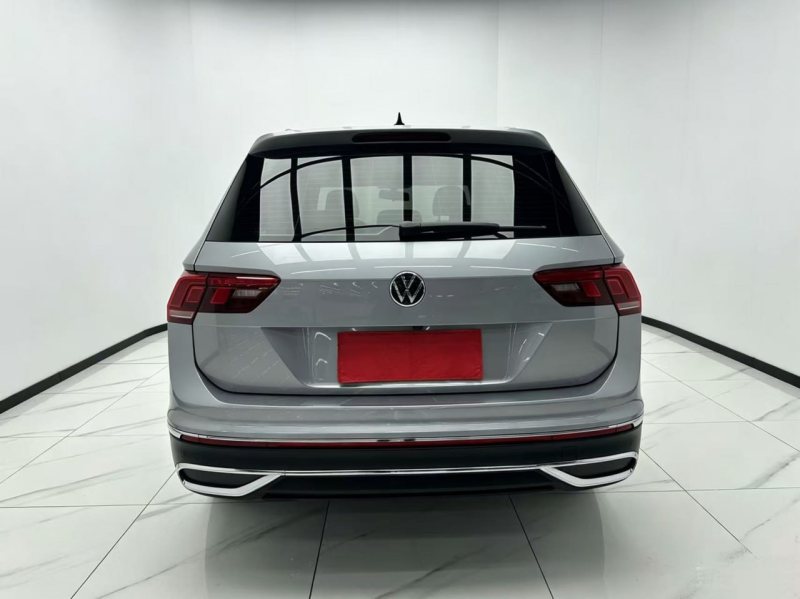 Volkswagen Tiguan L 2023 — фото 2