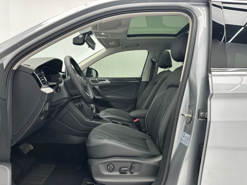 Volkswagen Tiguan L 2023 — фото 3