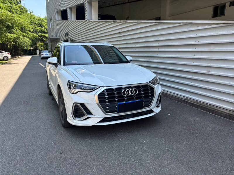 Audi Q3 2021
