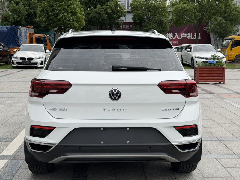 VW T-Roc 2021 — фото 9