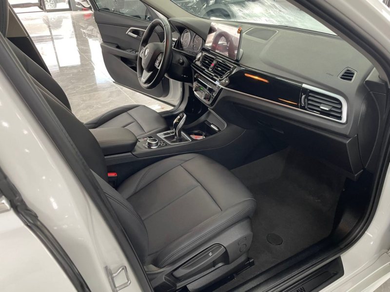 BMW 1 Series 2021 120i M Sport Edition China VI 2021 — фото 6