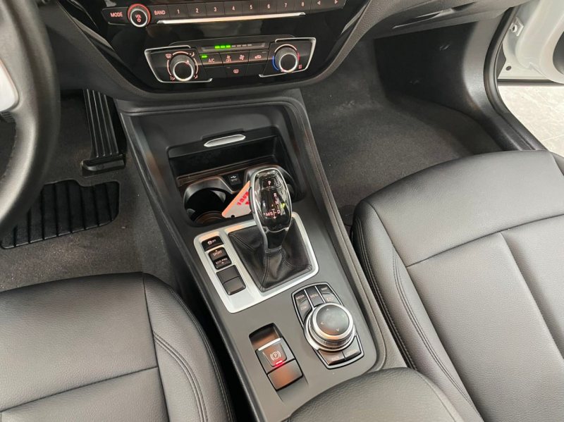 BMW 1 Series 2021 120i M Sport Edition China VI 2021 — фото 10
