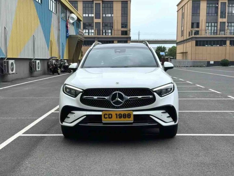 Mercedes-Benz GLC 260 L 2024 — фото 2