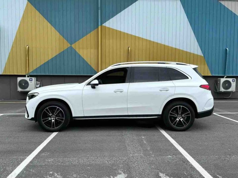 Mercedes-Benz GLC 260 L 2024 — фото 4