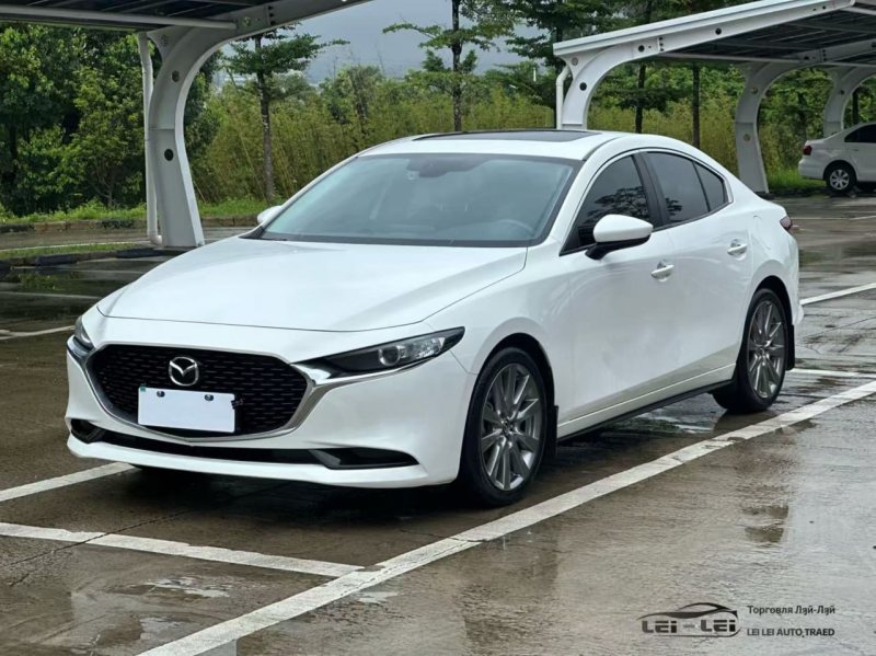 Mazda 3 Axela 2022