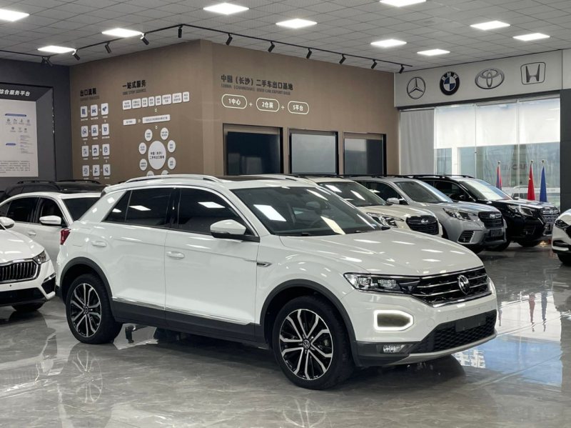 Volkswagen T-Roc 2021 — фото 2