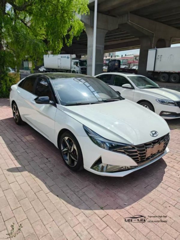 Hyundai Elantra 2022
