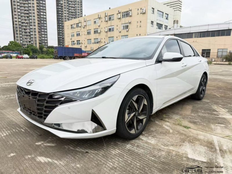 Hyundai Elantra 2022