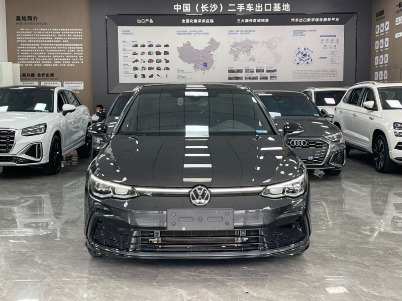 Volkswagen Golf 2021