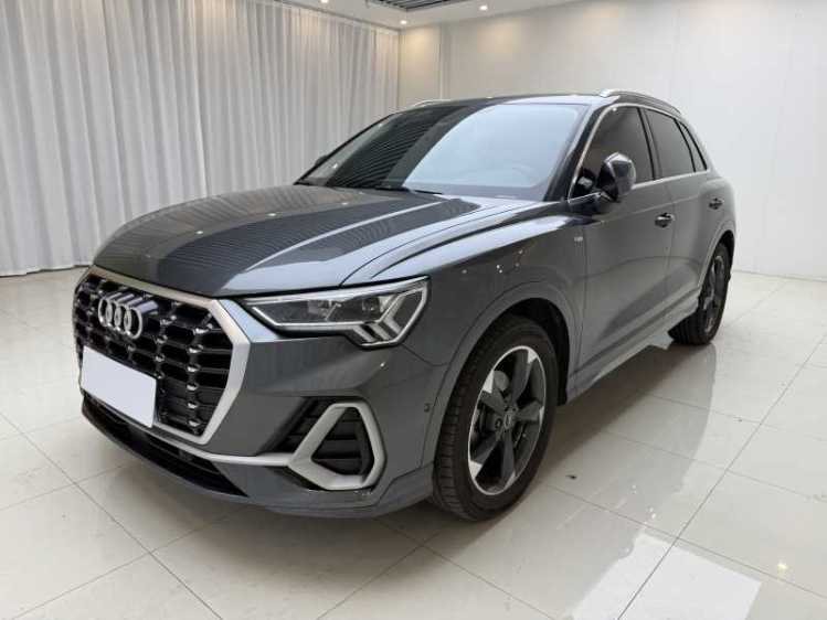AUDI Q3 2023